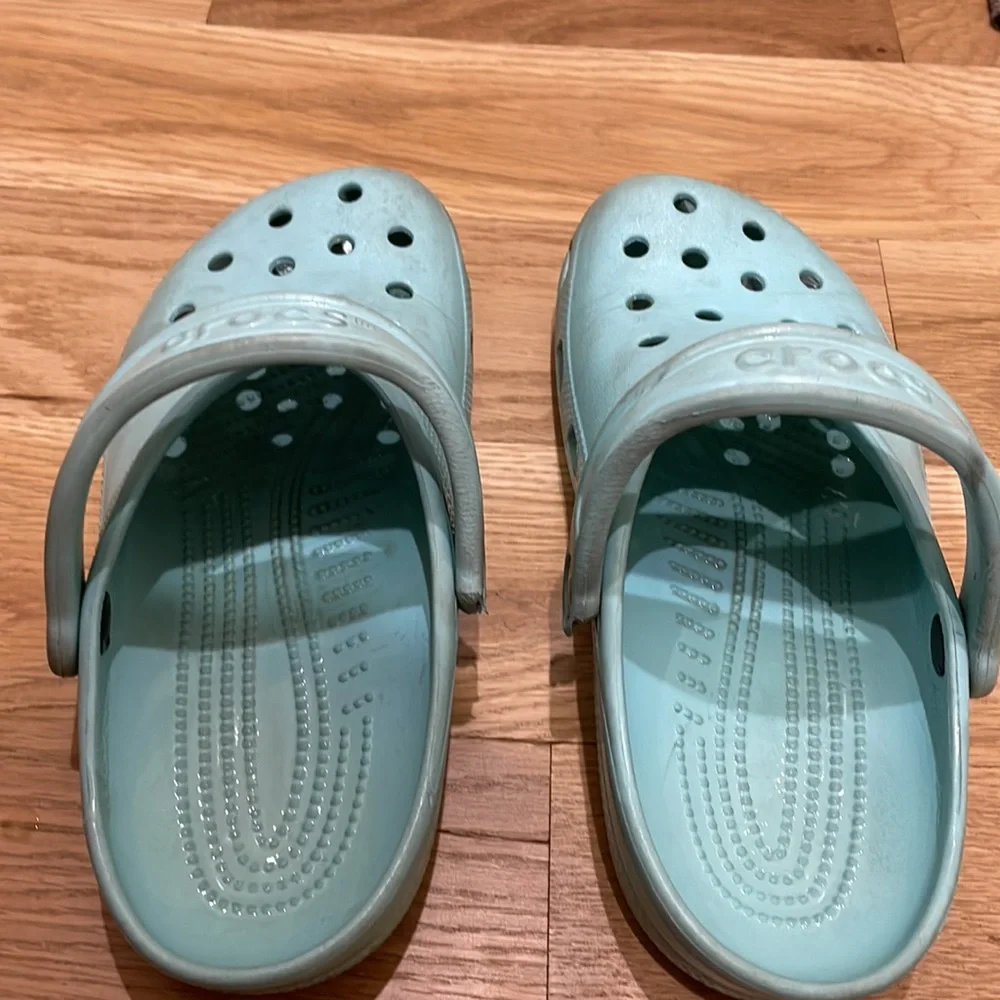 Crocs - Picture 2 of 3